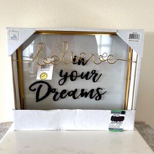 NWT Believe In Your Dreams Shadow Frame 3D Gold Black White Glass Metal College